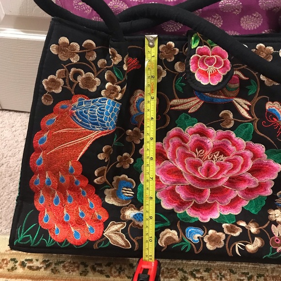 Large Embroidered handbag - Picture 4 of 8